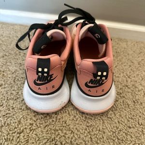 Youth Nike Jordan- Airmax200